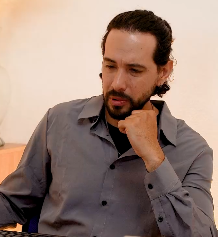 V0402012 Mi cuñado llego de visita porque mi esposo no estaba sin imaginar lo que pasaría part2