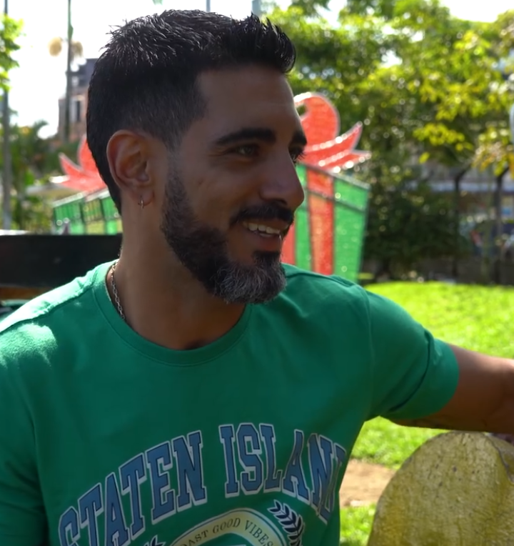 V0402016 Besó a una ciega para escapar de la policía y termino enamorándose de esta manera part2