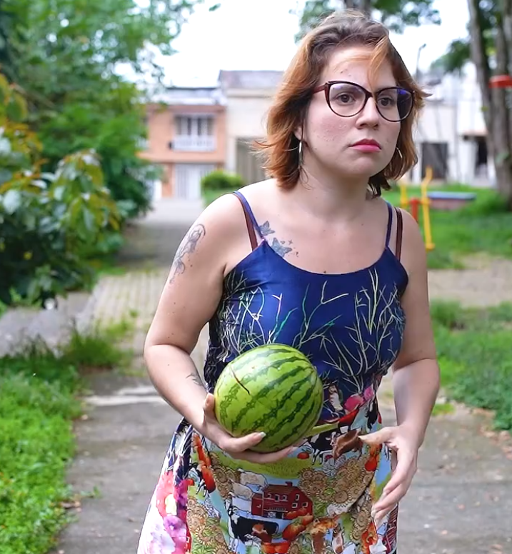 V0901133 Utilizó una sandía para ocultar su embarazo, pero no imaginó como la descubrirían part2