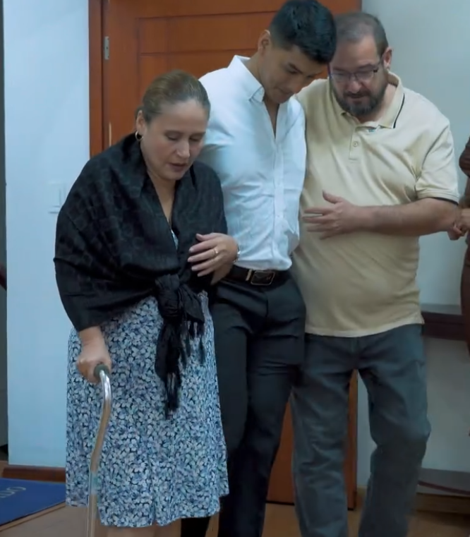 V1001096 Puso a escoger a su eposo entre su madre y ella part2