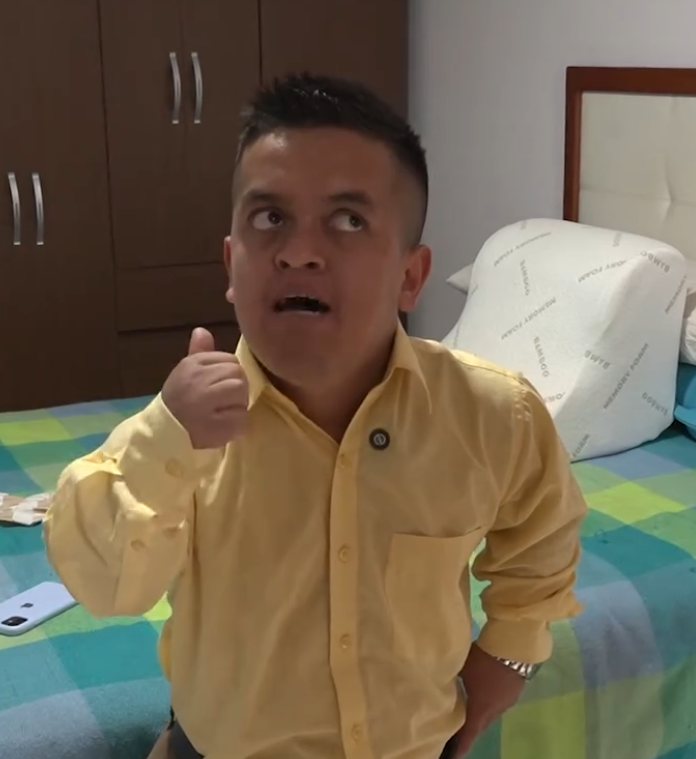 V1301124 Descubrí que mi esposa fingió su embarazo y le preparé esta tramp Mia part2