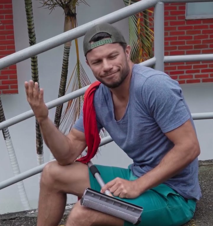 V0801188 Se enamoró del limpia vidrios de la forma menos esperada part2