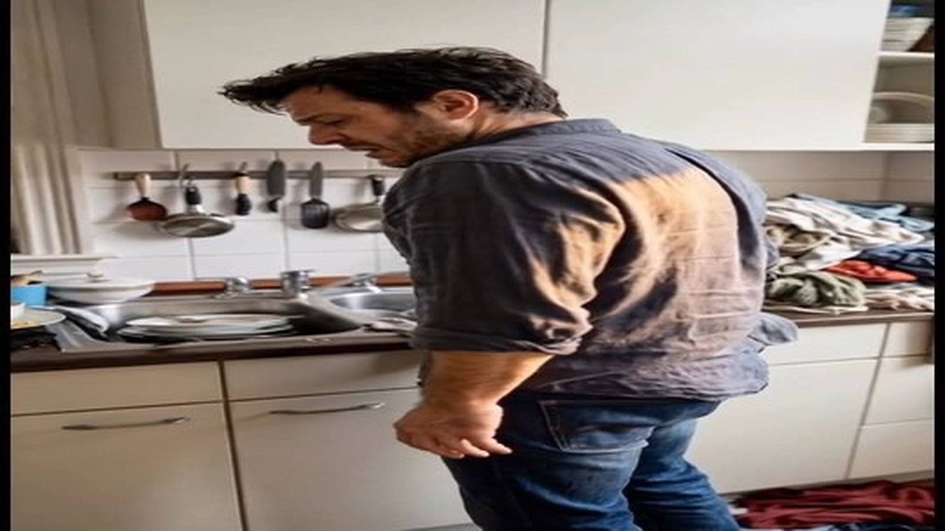Parte 2 : V1206210 Este homem disse à esposa que lavar, cozinhar e limpar não era trabalho | Baby Animal