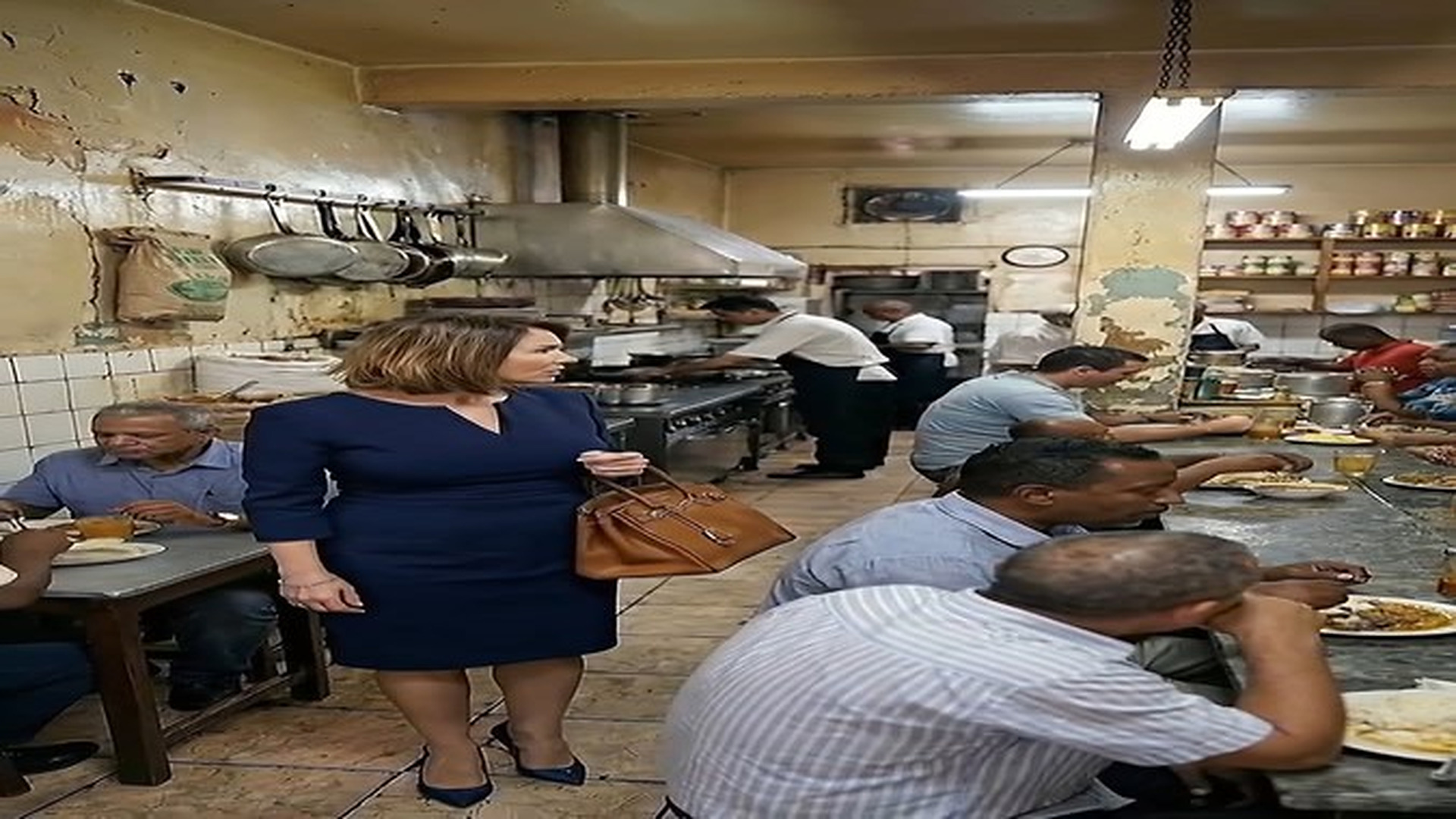 Parte 2 : V2707031 O desafio de 1 milhão para uma cozinheira de rua #Cozinheira #Superacao #Reviravolta #HistoriaReal | Suspect & Expose TV